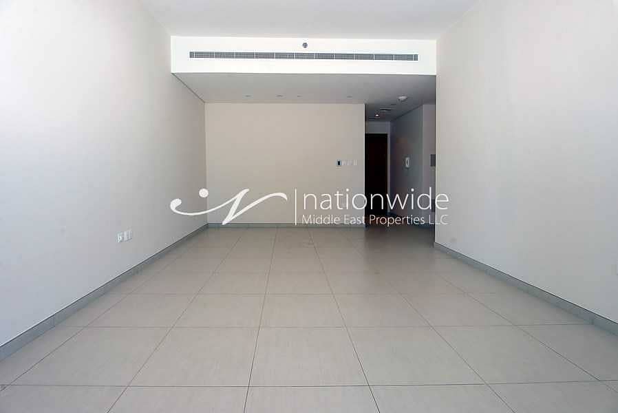 A Relaxing Panoramic Sea View Awaits In This Unit! A Relaxing Panoramic Sea View Awaits In This Unit!