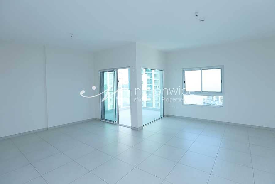 4 Vacant! Modern Apartment Offering Comfort & Style