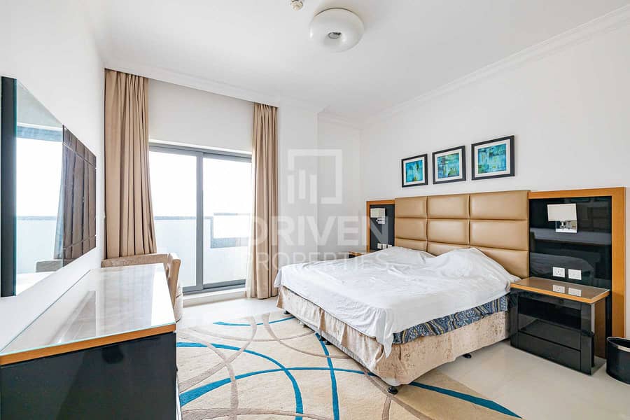 9 Well-managed and Fully Furnished 2 Bed Apt