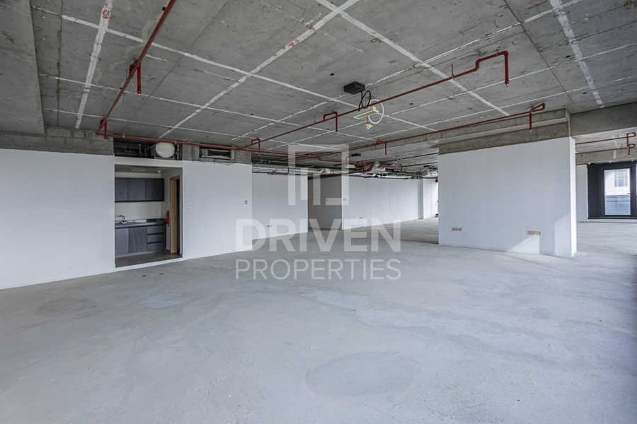 4 Prime Location and Spacious Office in JLT