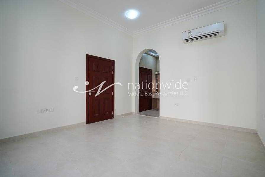 4 CLEAN AND GREAT VILLA IN AL MUAIJI WITH GOOD PRICE