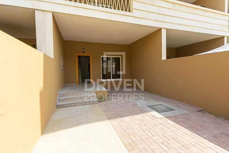 4 Well-maintained 4 Bedroom Townhouse in JVC