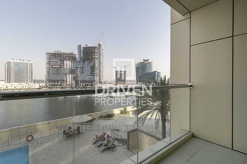 11 Amazing Apt | One Month Free | Canal View
