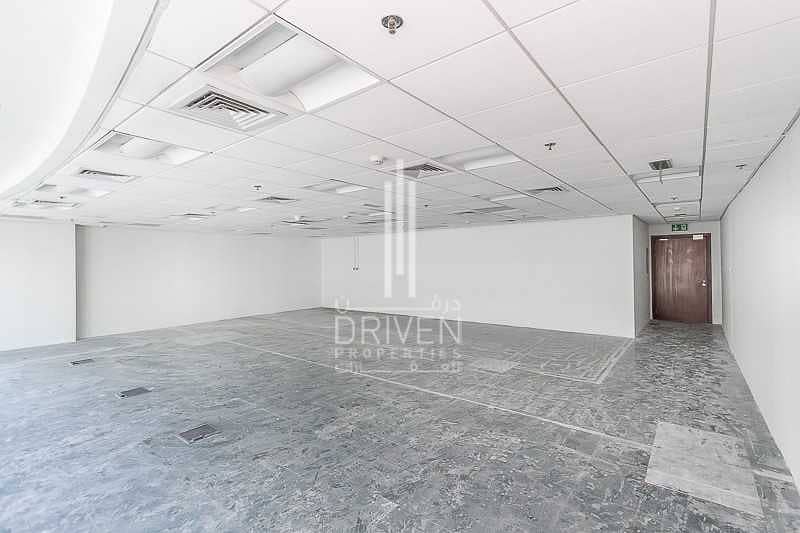 3 Semi-fitted bright office space in TECOM