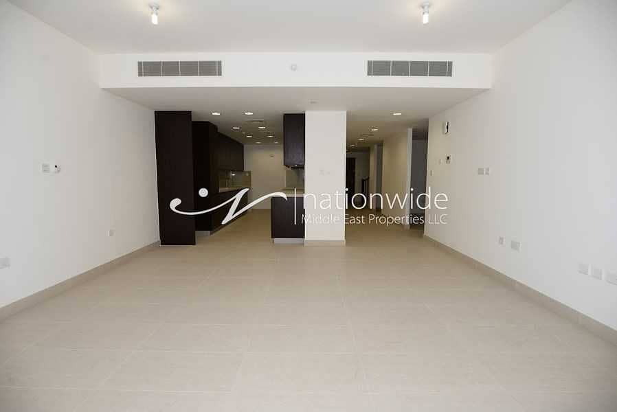 10 Vacant! Spacious And Luxurious Apartment