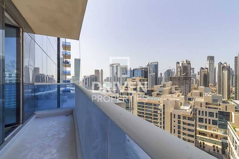 9 Huge-Layout 1 Bedroom Unit with Canal View