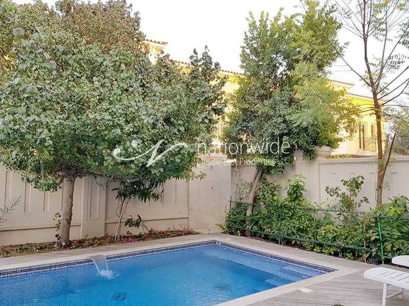 9 A Charming Villa with Big Plot + Swimming Pool