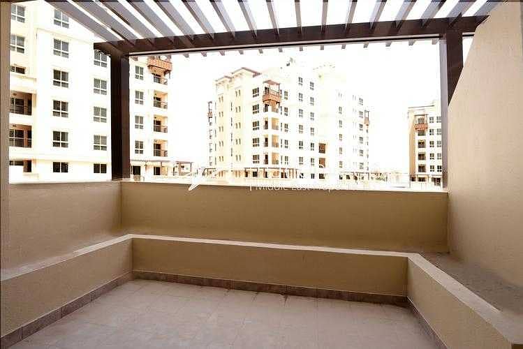 9 A Cozy Unit w/ Balcony and Secured Car Parking