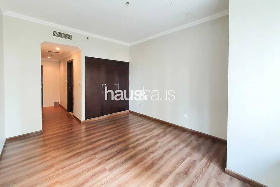 11 Fully Upgraded | Beautiful 2 Bed | Vacant Now