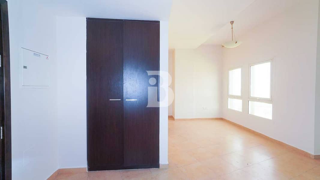 7 Spacious Studio available for rent in Remraam