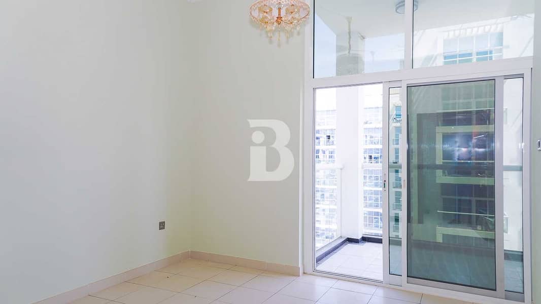 High floor well maintained 2 bed