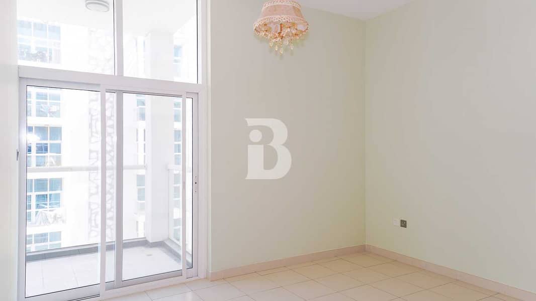 4 High floor well maintained 2 bed