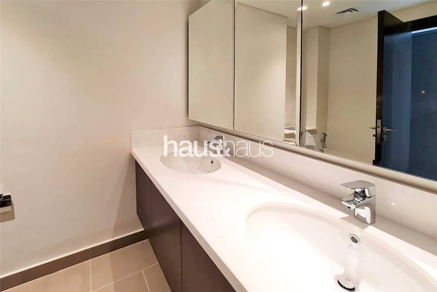 7 Brand New 2BR | Harbour Views | Chiller Free