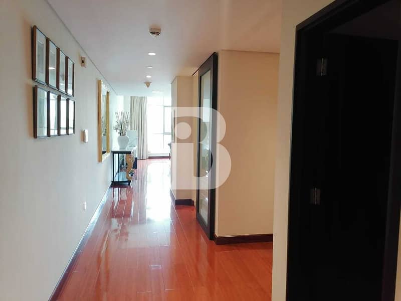 10 UPGRADED FULLY FURNISHED / 1 BEDROOM PLUS STUDY