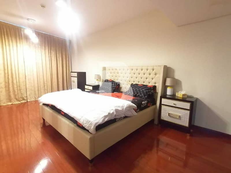 12 UPGRADED FULLY FURNISHED / 1 BEDROOM PLUS STUDY