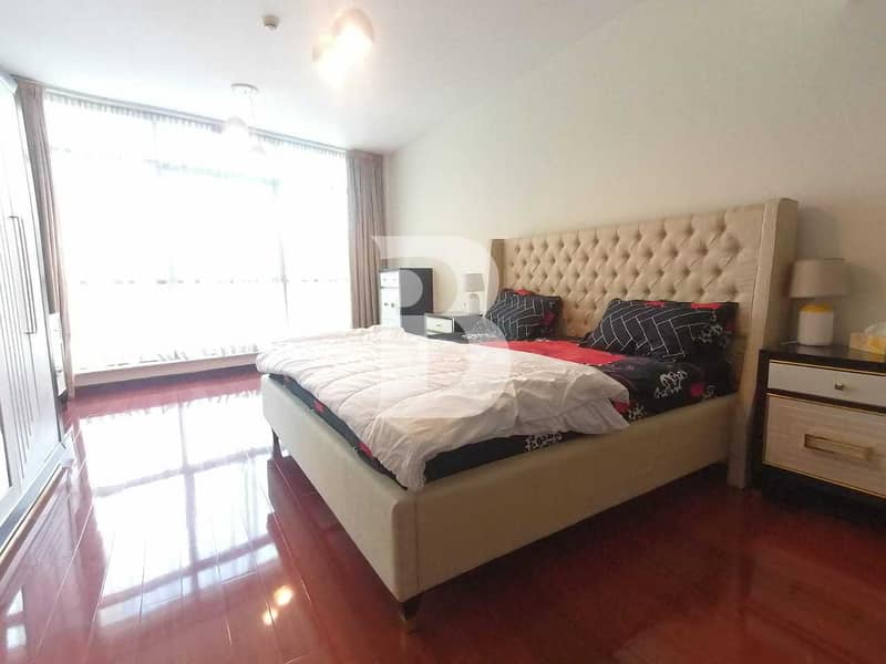 13 UPGRADED FULLY FURNISHED / 1 BEDROOM PLUS STUDY