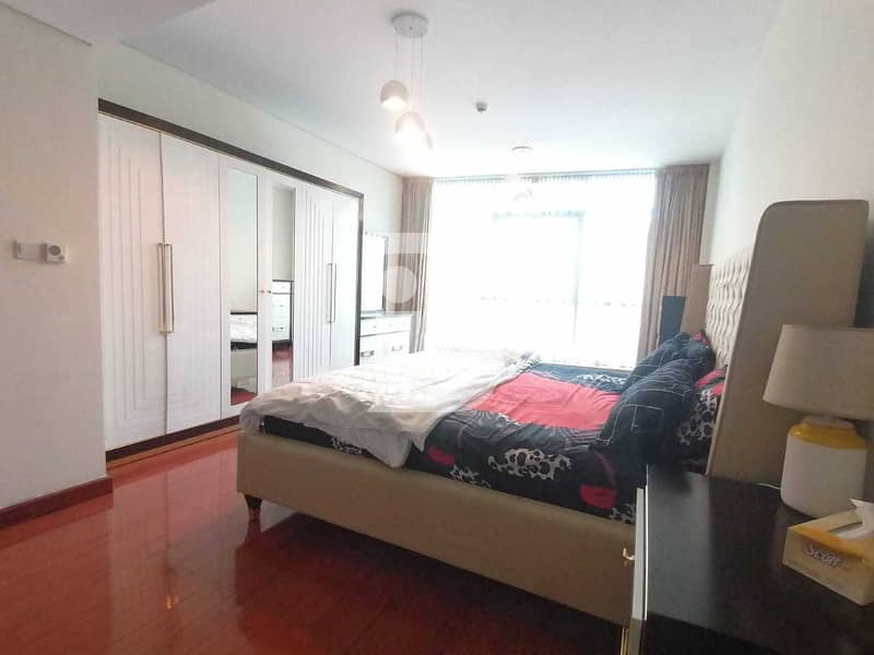15 UPGRADED FULLY FURNISHED / 1 BEDROOM PLUS STUDY