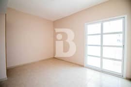 Spacious Studio With Kitchen Appliances.