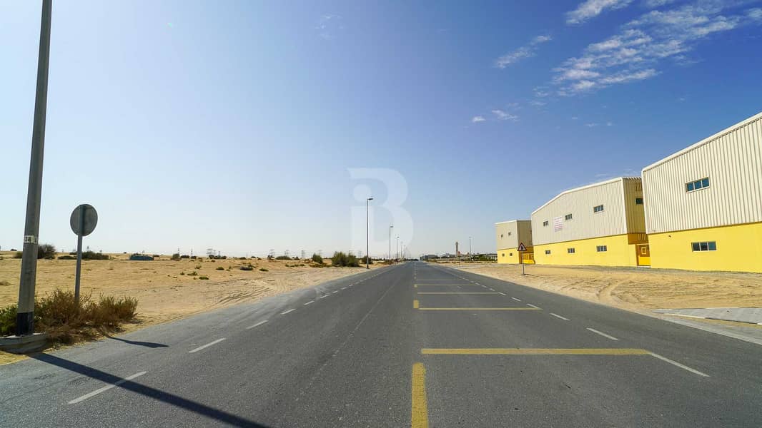 5 BRAND NEW WAREHOUSES 36K SQFT IN WARSAN AT AED 30 PSF