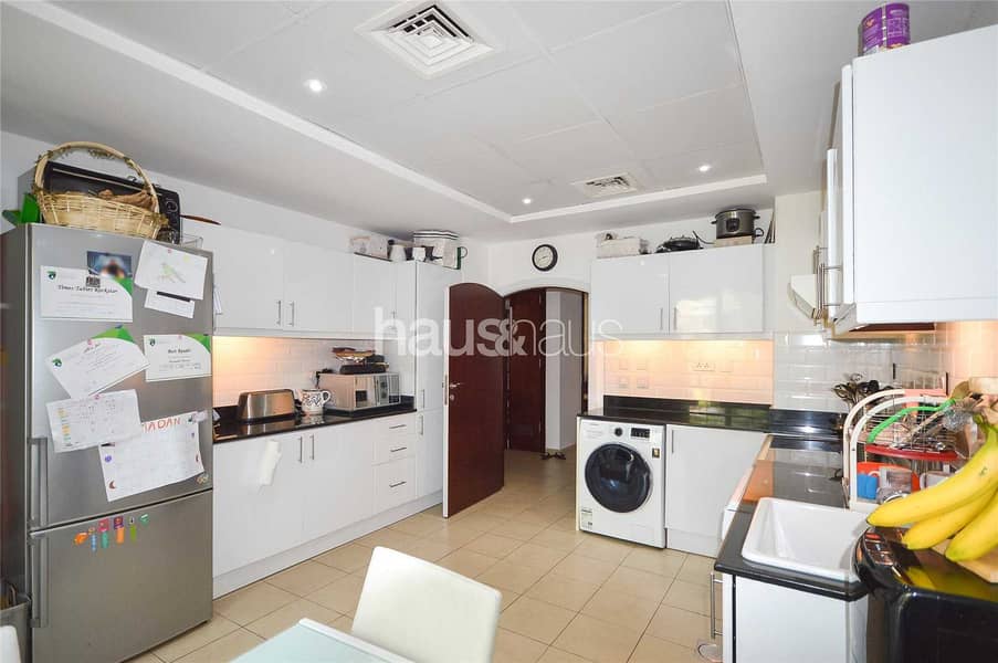 3 Upgraded 3/4 bed opposite park and pool VOT