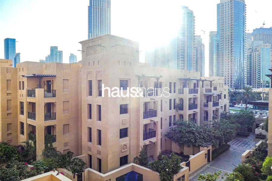 10 Burj Khalifa View | Great Location | Large Balcony