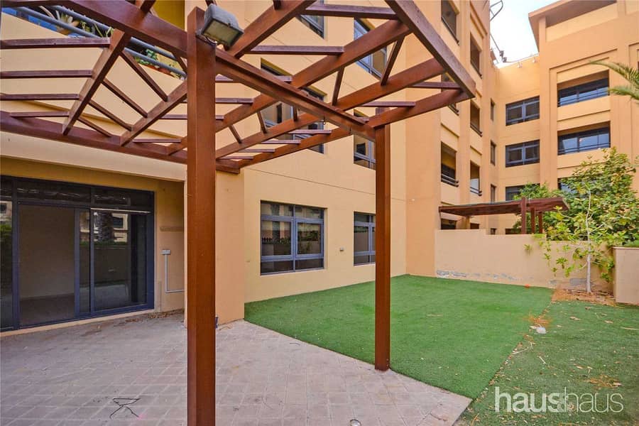 Courtyard | 3 Beds and Laundry Room | Tenanted