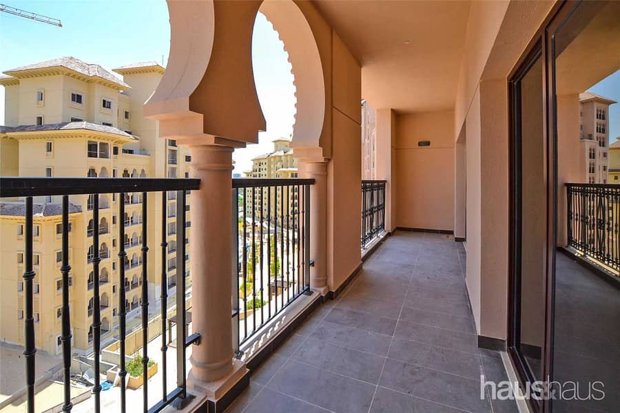 2 Exclusive | 1 Bed with Balcony | JGE Views