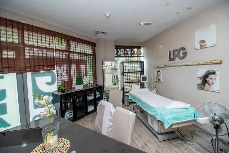 Fitted Retail|Perfect Location|Lake View Fitted Retail|Perfect Location|Lake View