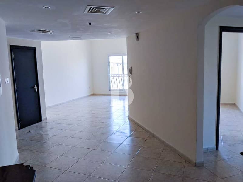 4 Spacious 2BHK+Study on lease beside Circle mall