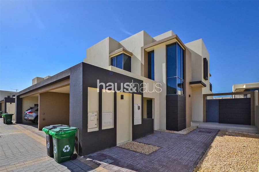 2 Close to Entrance | Fully Handed Over | View Today