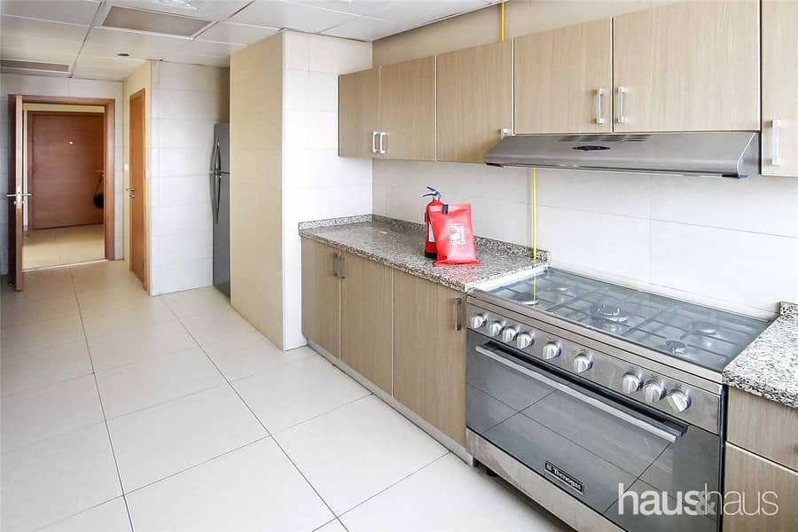 4 Great Price| Closed Kitchen| Fantastic Facilities