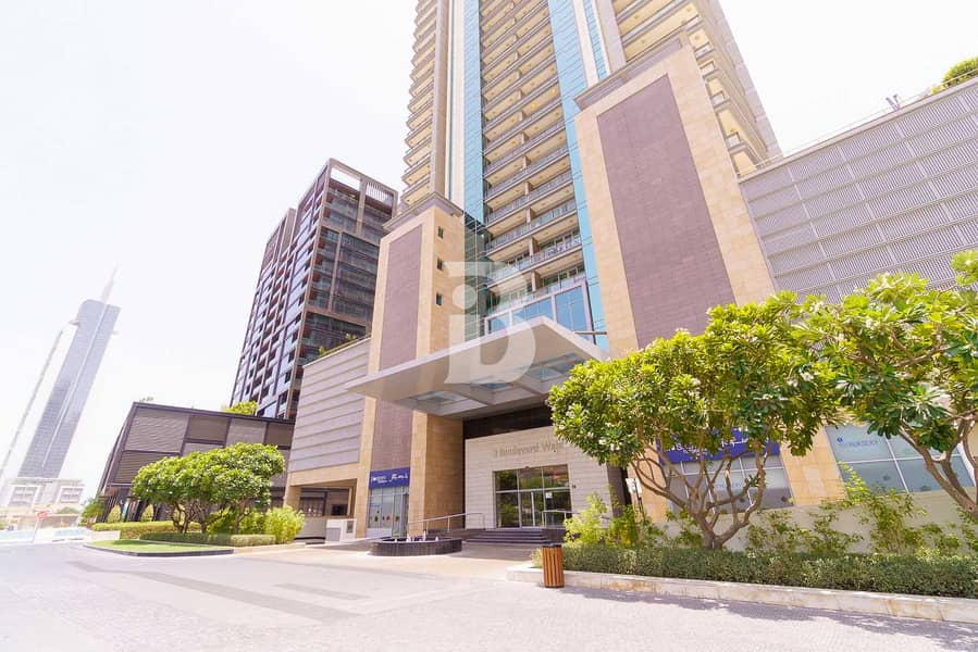 BRIGHT LAYOUT | LARGE AREA| SPACIOUS BALCONY BRIGHT LAYOUT | LARGE AREA| SPACIOUS BALCONY