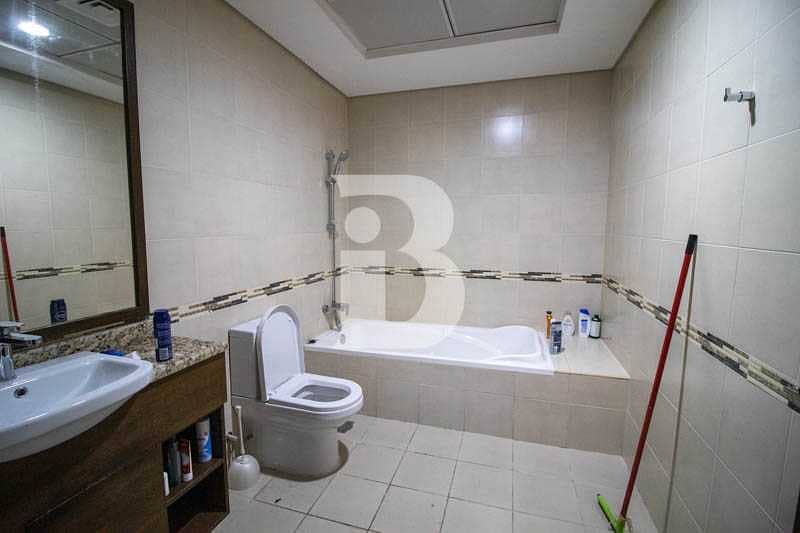 21 Size Matters !! Massive  4 Bedroom Apartment with Amazing Views and High Floor