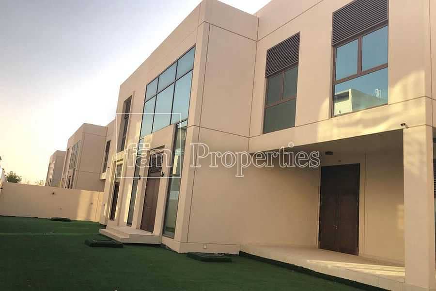 8 Millenium Estate-Meydan 5 beds villa for rent