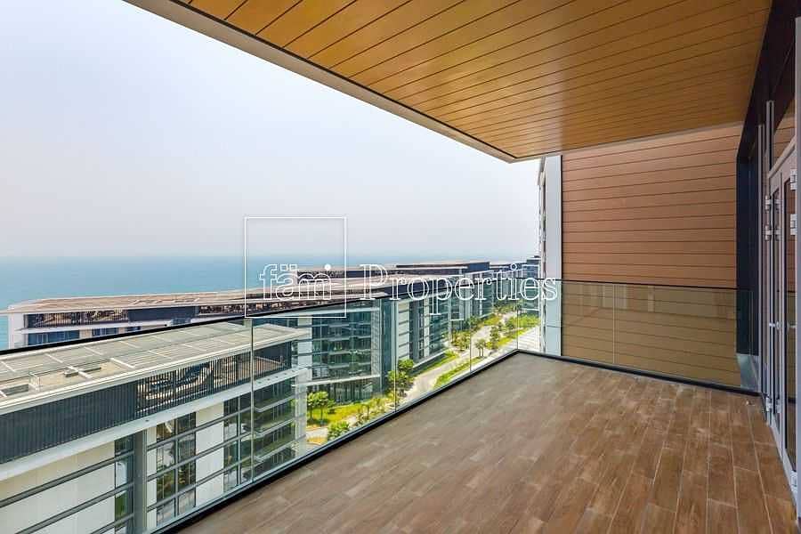 Open views of the sea - World Class Living