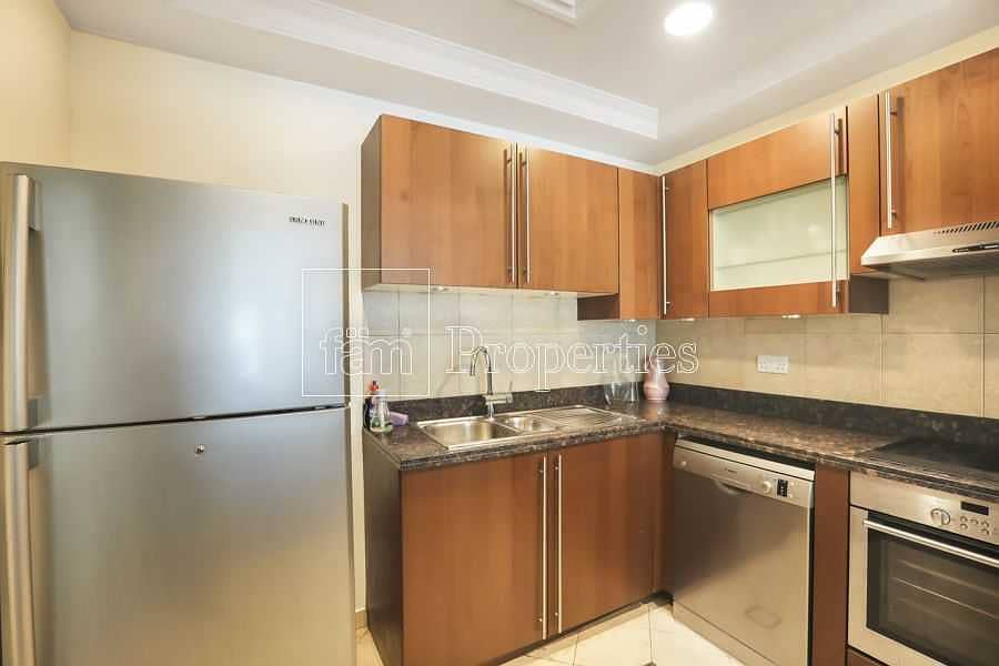 2 1 BR / Furnished / Large layout / Walk in closet