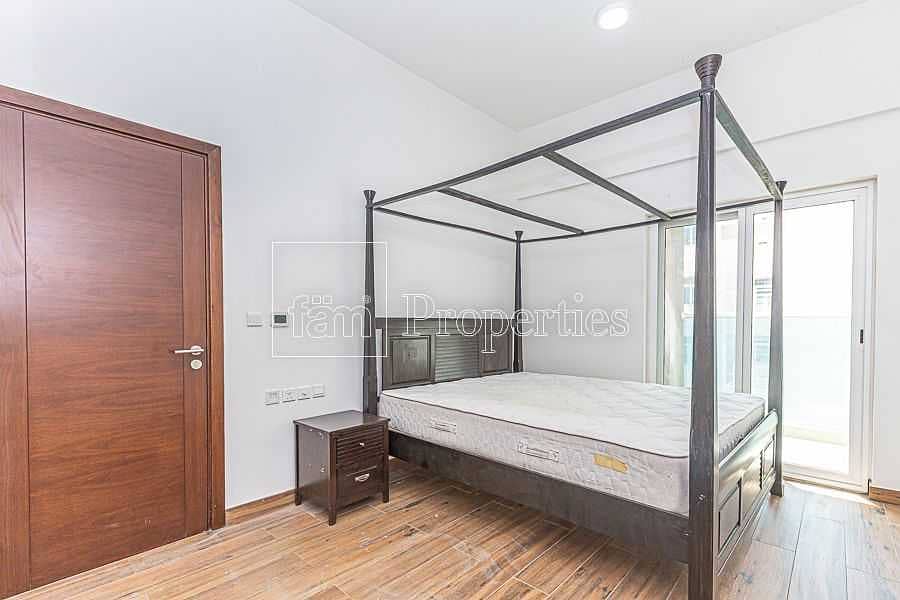 6 1 Bed+Store - Near Metro - 2 Car Parks