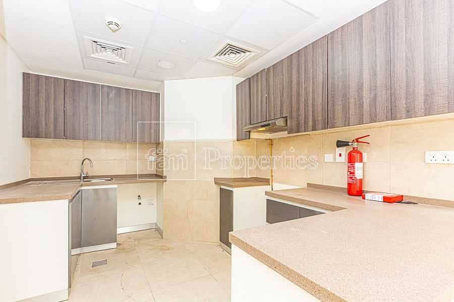 11 1 Bed+Store - Near Metro - 2 Car Parks