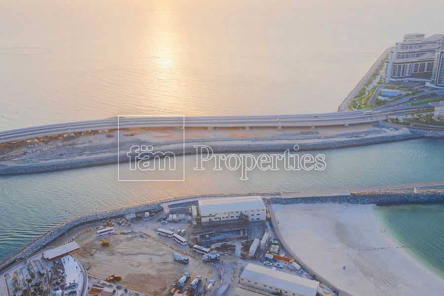 2 Sea View | Mid Floor | Immaculate