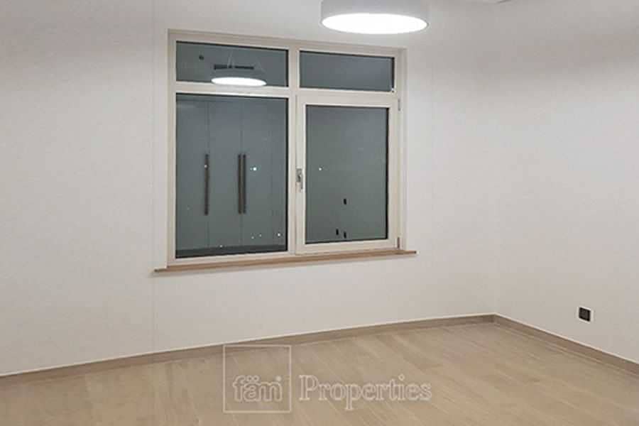 6 Fully Upgraded Unfurnished 3 Bed apt on High Floor