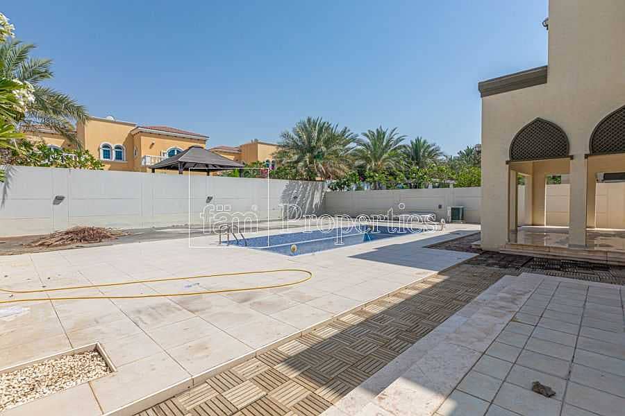 7 Exclusive - Private Pool - Vacant Now - Genuine