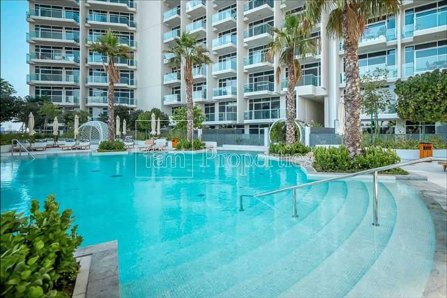 9 Stunning Unit | Great ROI | Swimming Pool View
