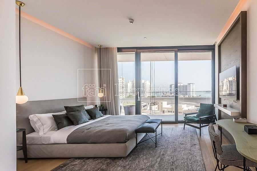 6 Claim Most Luxurious Penthouse in Town!
