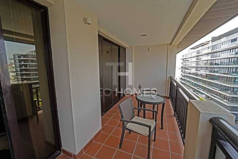 18 Spacious Apartment | Hotel Amenities | Available Now