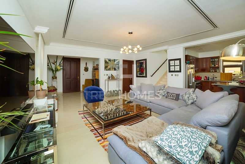 Spacious Layout | 4Bed+M | Island Kitchen