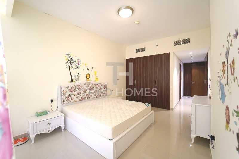 Exclusive 2BR + Maid Vacant on transfer