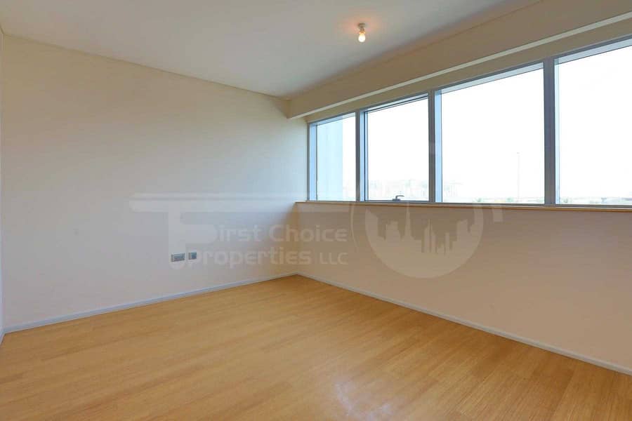 6 Rent Now. Stunning Apartment. Awesome views
