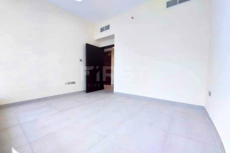 Spacious Apartment with Parking | 4 Payments