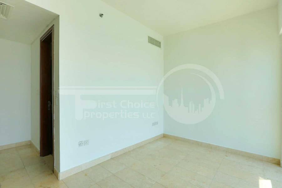 6 Available | Classy Apartment | Great Area