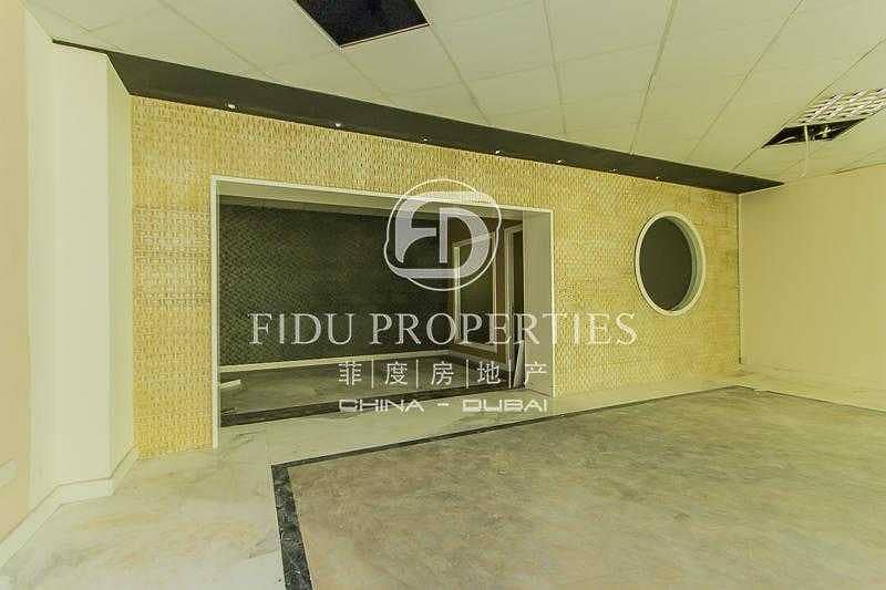 13 FITTED RETAIL SHOP FOR RENT AT OUD METHA